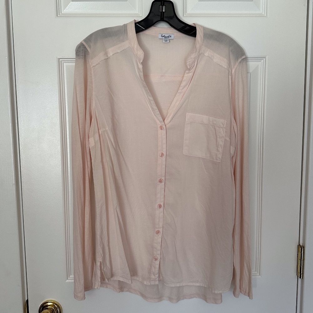Gorgeous spring long sleeve shirt by Splendid in light blush